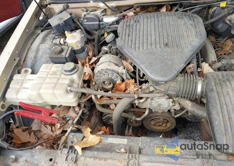 1995 Buick Roadmaster from USA, damaged, VIN 1G4BN52P3SR416281